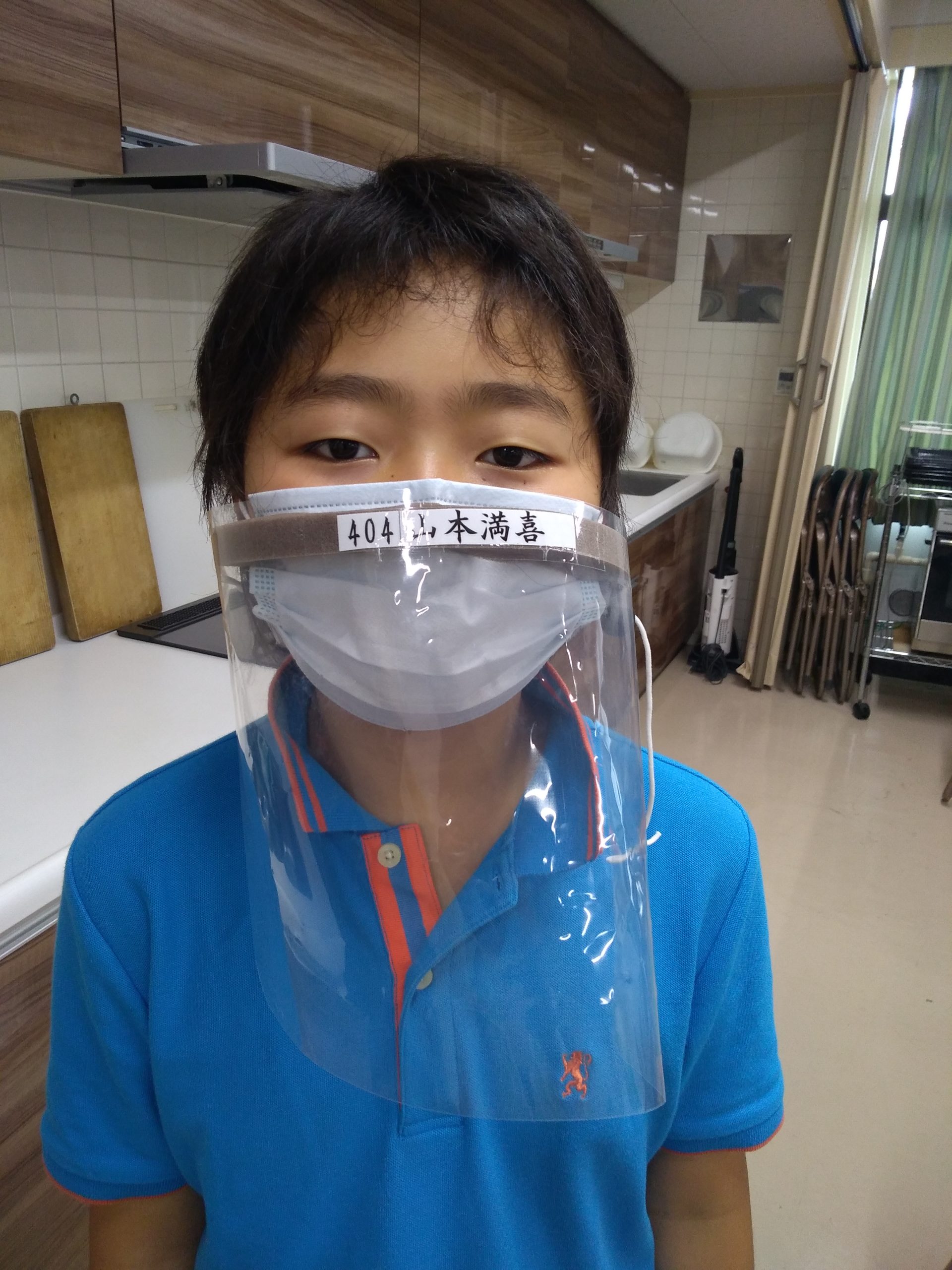  Apple、新型フェイスシールドの組み立てと使用説明書を公開、医療従事者に週100万個を出荷