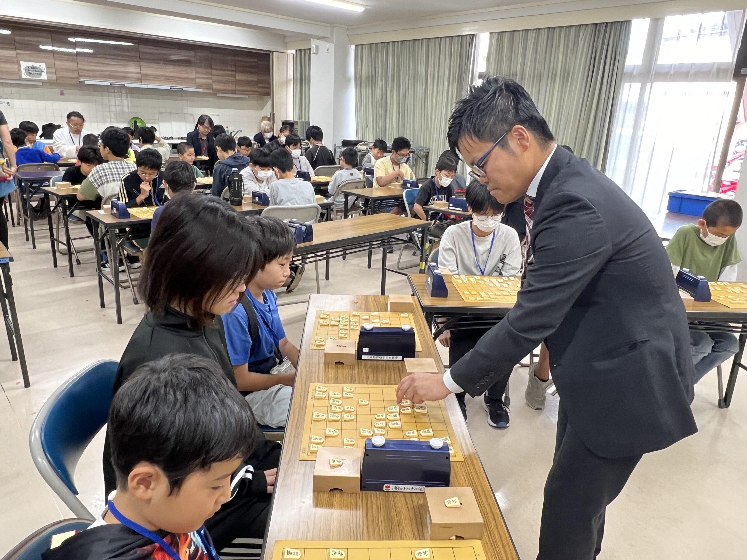 10月20日 戸辺誠七段による棋士指導対局の様子 | 山本将棋教室